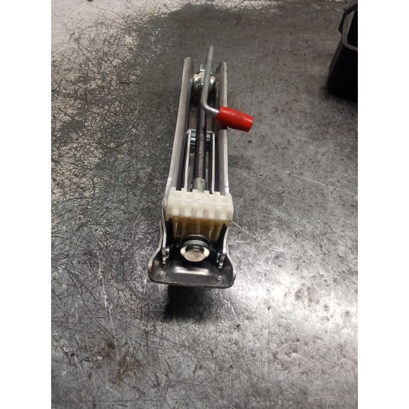 Recambio de gato para mercedes-benz clase c (w203) c 200 kompressor (203.045) referencia OEM IAM A2035830315  