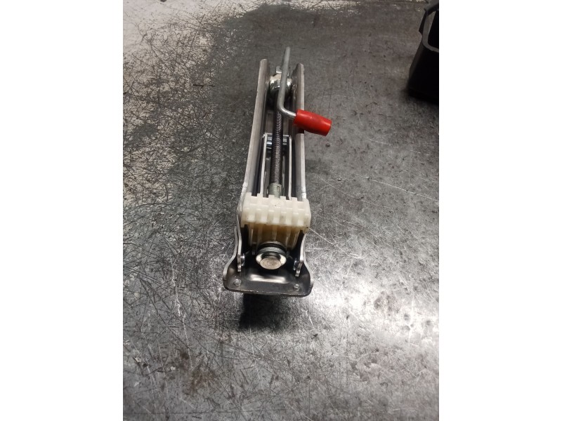 Recambio de gato para mercedes-benz clase c (w203) c 200 kompressor (203.045) referencia OEM IAM A2035830315  