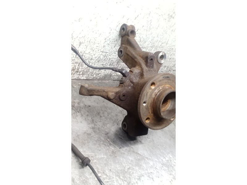 Recambio de mangueta delantera derecha para dacia dokker furgoneta/monovolumen 1.6 lpg referencia OEM IAM   