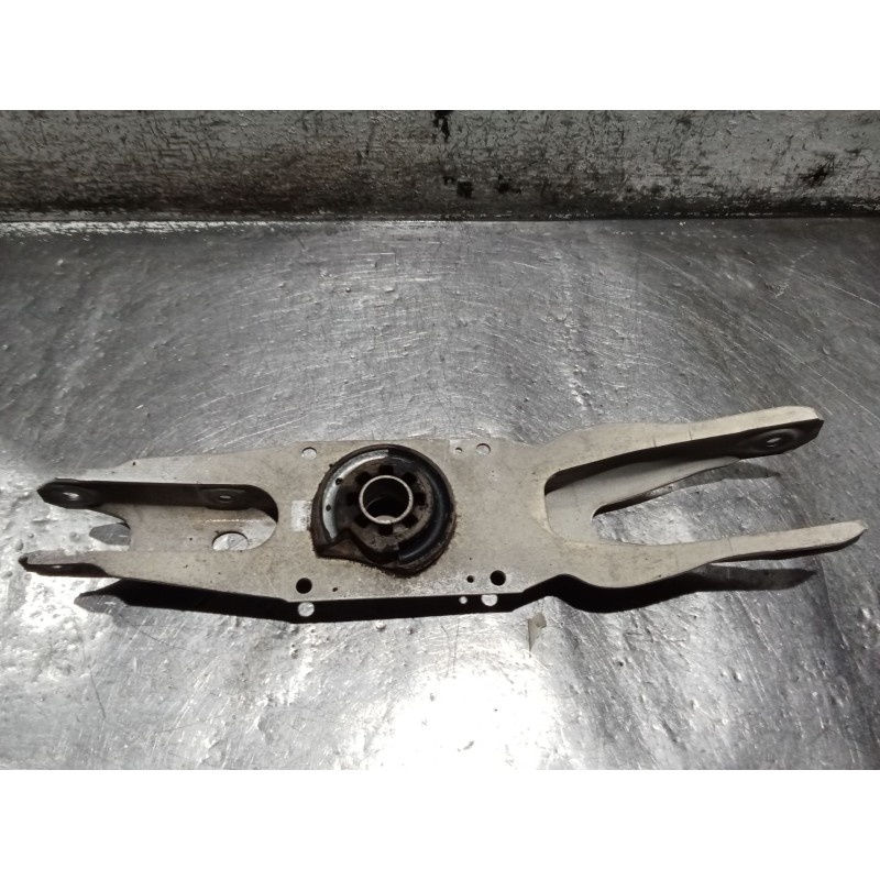 Recambio de brazo suspension inferior trasero izquierdo para mercedes-benz clase b sports tourer (w246, w242) b 180 cdi / d (246