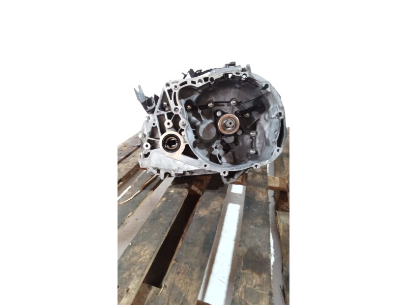 Recambio de caja cambios para dacia dokker furgoneta/monovolumen 1.6 lpg referencia OEM IAM JR5361 5V A020659
