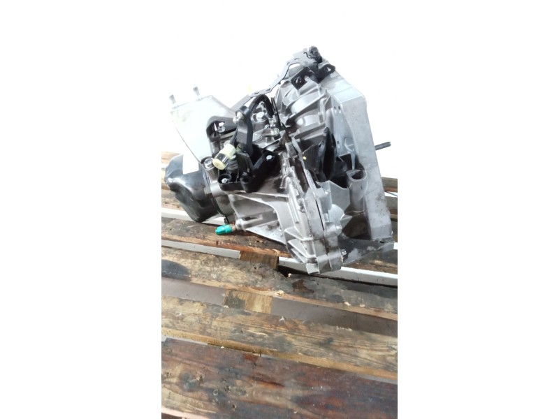 Recambio de caja cambios para dacia dokker furgoneta/monovolumen 1.6 lpg referencia OEM IAM JR5361 5V A020659