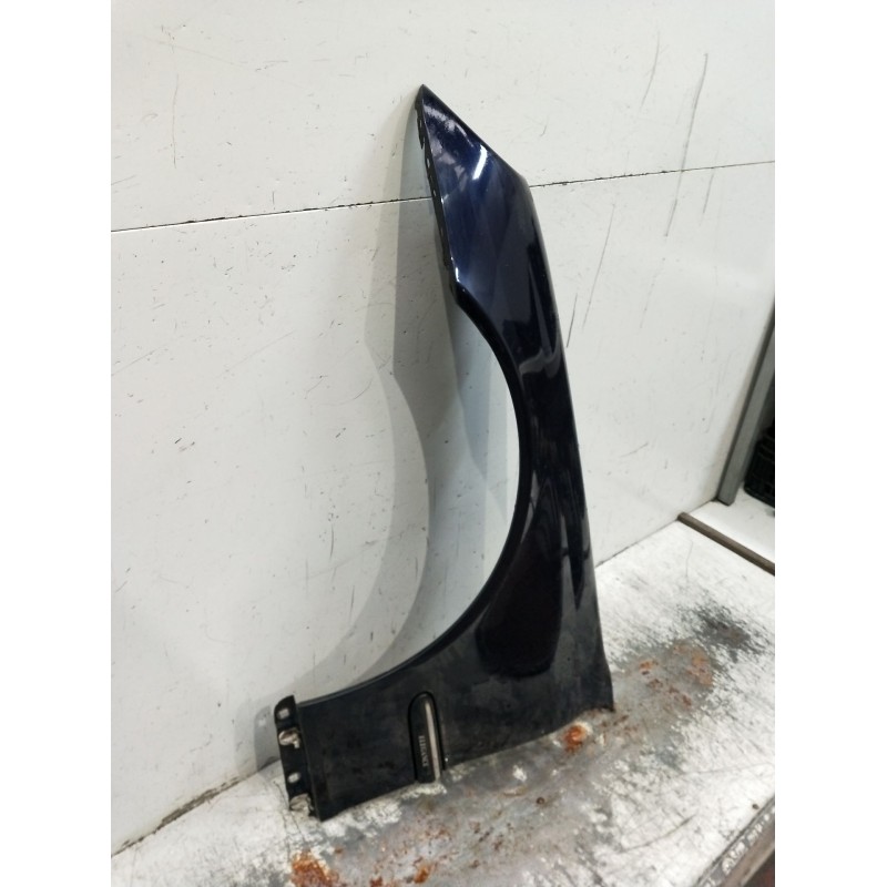 Recambio de aleta delantera izquierda para mercedes-benz clase c (w203) c 200 kompressor (203.045) referencia OEM IAM   