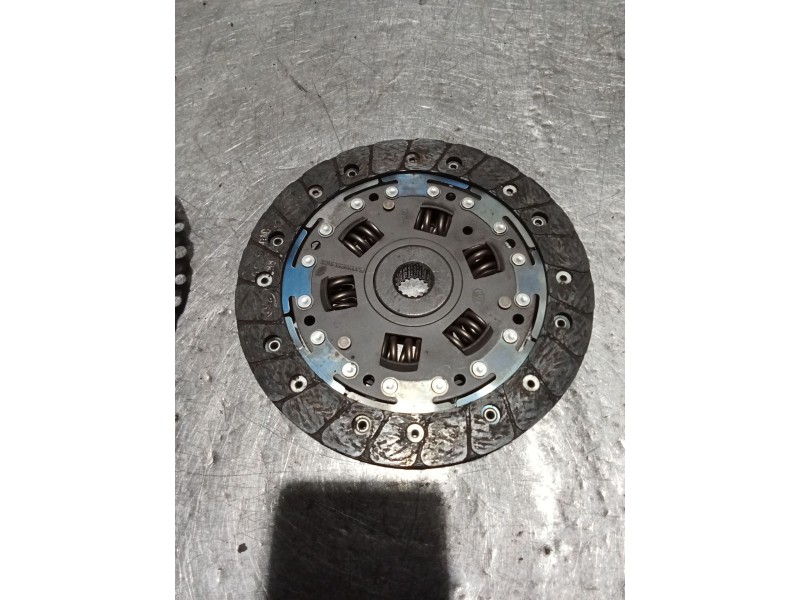 Recambio de kit embrague para chevrolet matiz (m200, m250) 0.8 referencia OEM IAM   