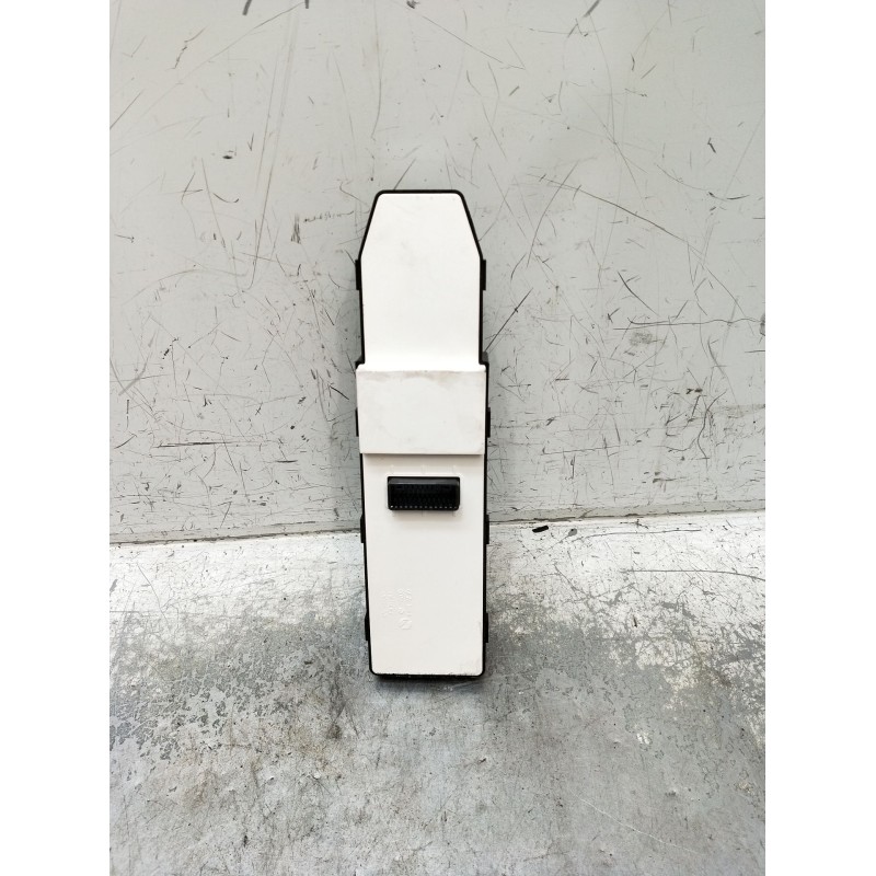 Recambio de mando elevalunas delantero izquierdo para kia optima (jf) 1.7 crdi referencia OEM IAM 93570D4AG0BYF 0005034 4P
