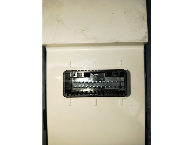 Recambio de mando elevalunas delantero izquierdo para kia optima (jf) 1.7 crdi referencia OEM IAM 93570D4AG0BYF 0005034 4P