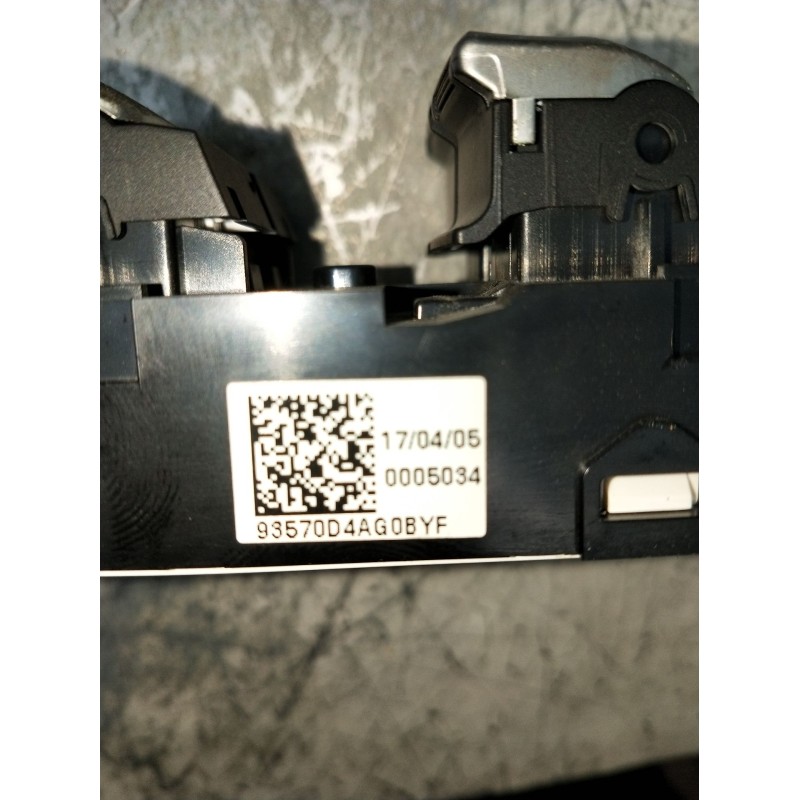 Recambio de mando elevalunas delantero izquierdo para kia optima (jf) 1.7 crdi referencia OEM IAM 93570D4AG0BYF 0005034 4P