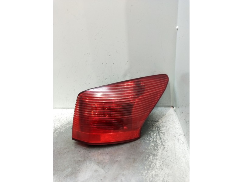 Recambio de piloto trasero derecho para peugeot 407 sw (6e_, 6d_) 2.0 hdi 135 referencia OEM IAM   