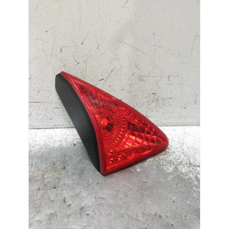 Recambio de piloto trasero derecho interior para peugeot 3008 2.0 16v hdi fap cat (rhh / dw10cted4) referencia OEM IAM   