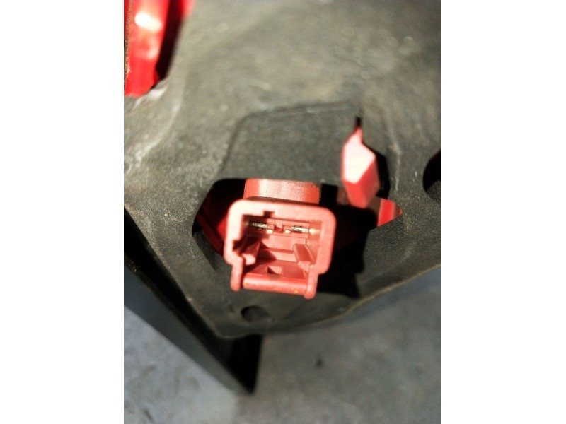 Recambio de piloto trasero derecho interior para peugeot 3008 2.0 16v hdi fap cat (rhh / dw10cted4) referencia OEM IAM   