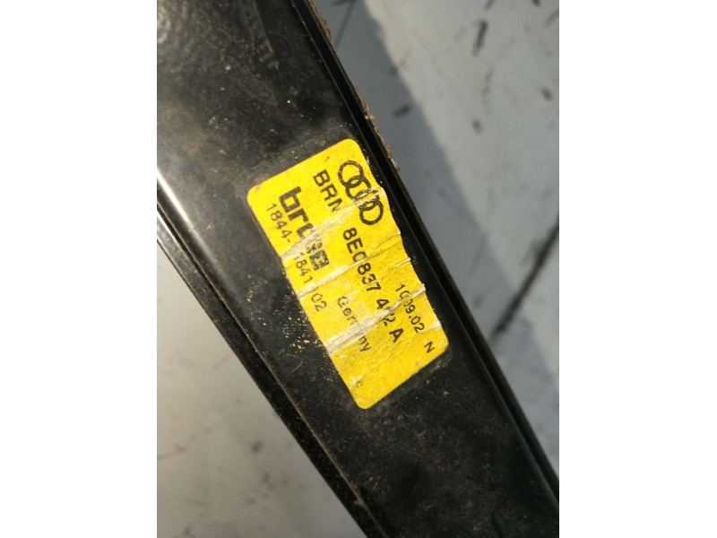 Recambio de elevalunas delantero derecho para audi a4 b6 (8e2) 1.9 tdi referencia OEM IAM 8E0837462A  