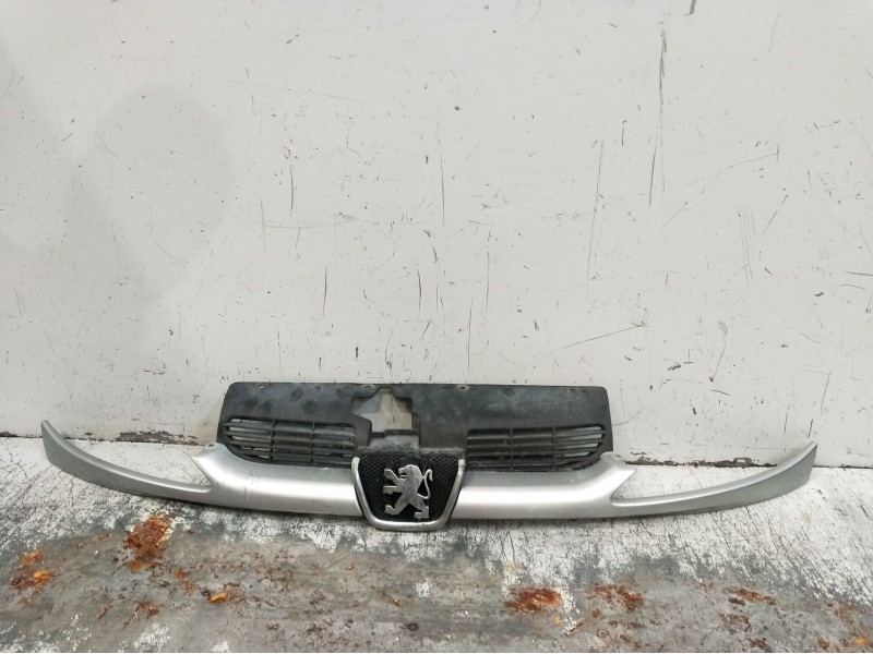 Recambio de rejilla delantera para peugeot 206 sw (2e/k) 1.4 hdi referencia OEM IAM   