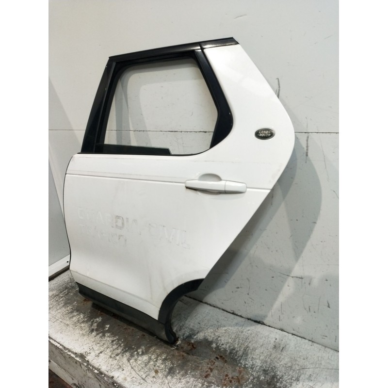 Recambio de puerta trasera izquierda para land rover discovery v (l462) 2.0 sd4 4x4 referencia OEM IAM  5P 