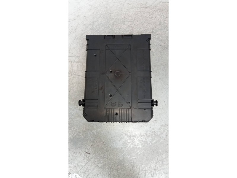 Recambio de caja reles / fusibles para peugeot 2008 (--.2013) allure referencia OEM IAM 9807532080  