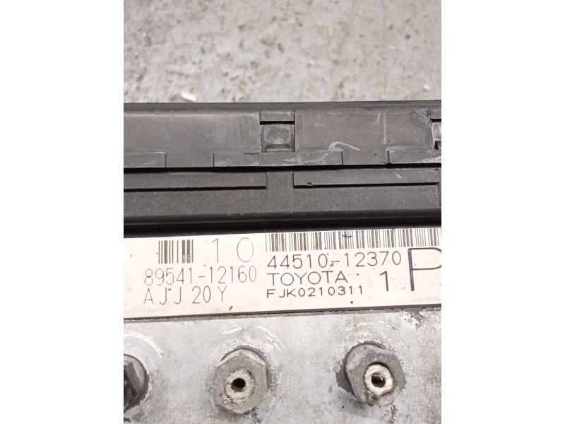 Recambio de abs para toyota corolla liftback (_e11_) 2.0 d-4d (cde110_) referencia OEM IAM 8954112160 4451012370 
