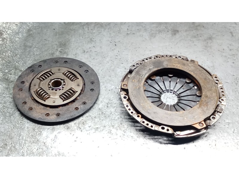 Recambio de kit embrague para mercedes-benz sprinter 02.00  caja abierta 311 cdi (903.611-612-613) referencia OEM IAM 1878005554