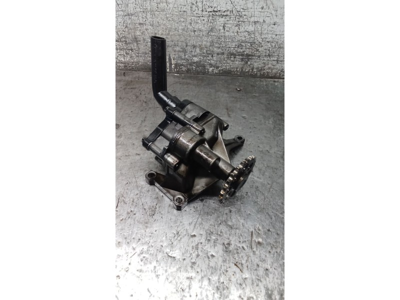 Recambio de bomba aceite para mercedes-benz sprinter 02.00  caja abierta 311 cdi (903.611-612-613) referencia OEM IAM 6061810801