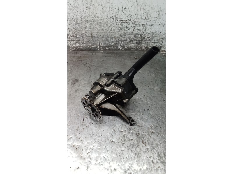 Recambio de bomba aceite para mercedes-benz sprinter 02.00  caja abierta 311 cdi (903.611-612-613) referencia OEM IAM 6061810801