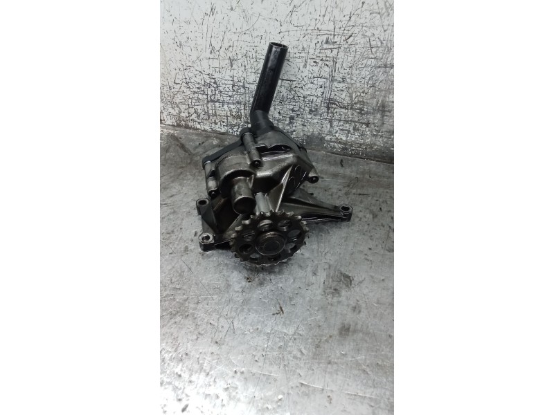 Recambio de bomba aceite para mercedes-benz sprinter 02.00  caja abierta 311 cdi (903.611-612-613) referencia OEM IAM 6061810801