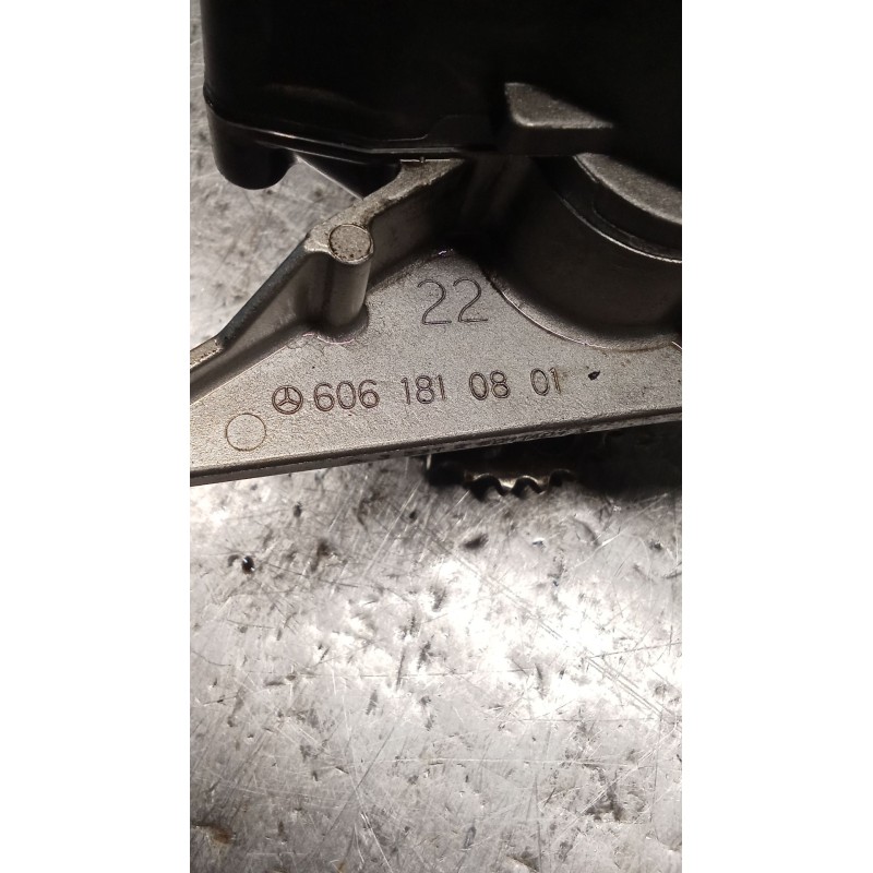 Recambio de bomba aceite para mercedes-benz sprinter 02.00  caja abierta 311 cdi (903.611-612-613) referencia OEM IAM 6061810801