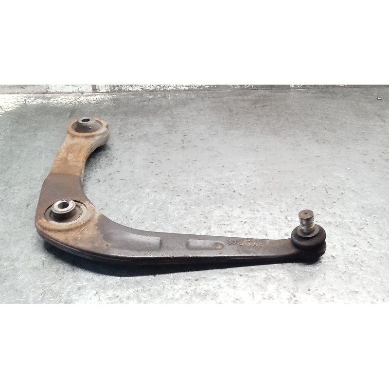 Recambio de brazo suspension inferior delantero izquierdo para peugeot 206 hatchback (2a/c) 1.4 i referencia OEM IAM   