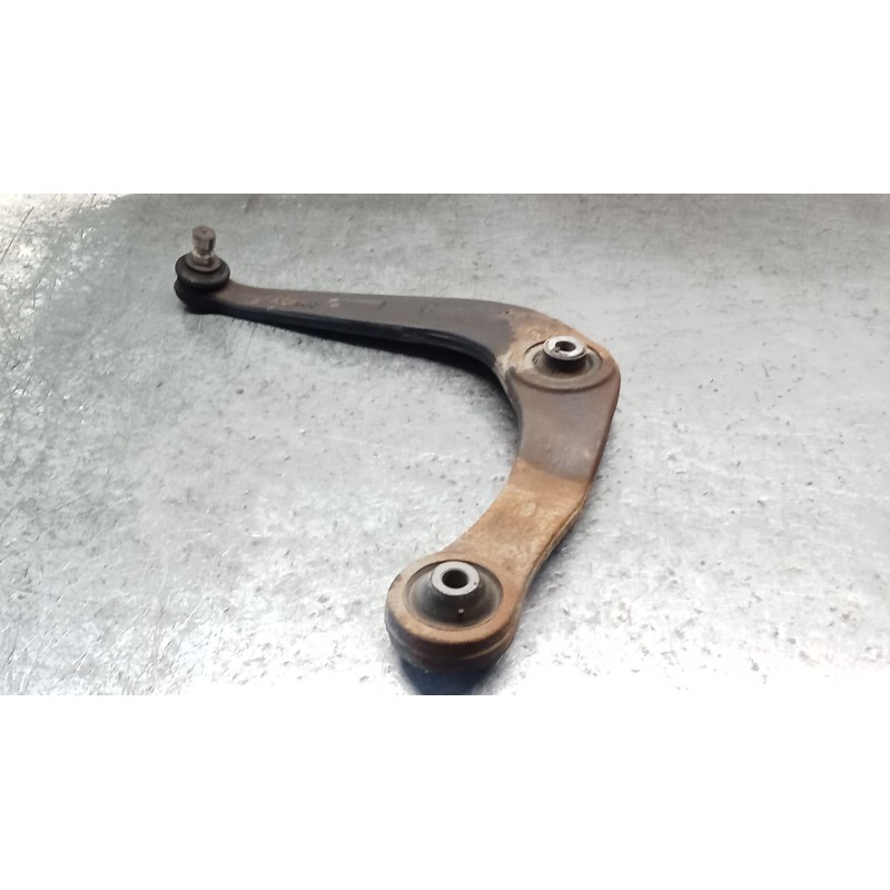 Recambio de brazo suspension inferior delantero izquierdo para peugeot 206 hatchback (2a/c) 1.4 i referencia OEM IAM   