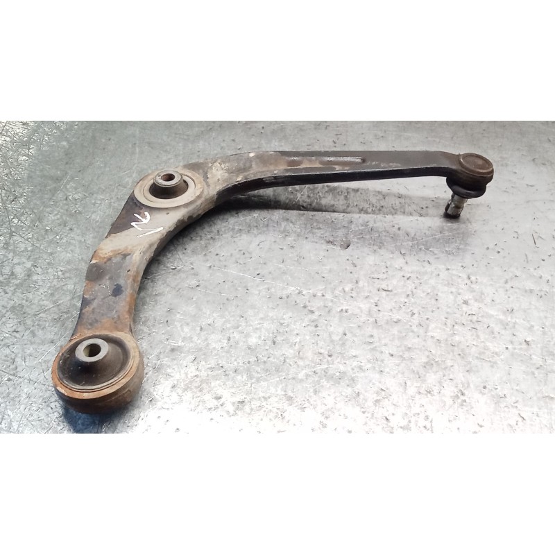 Recambio de brazo suspension inferior delantero izquierdo para peugeot 206 hatchback (2a/c) 1.4 i referencia OEM IAM   