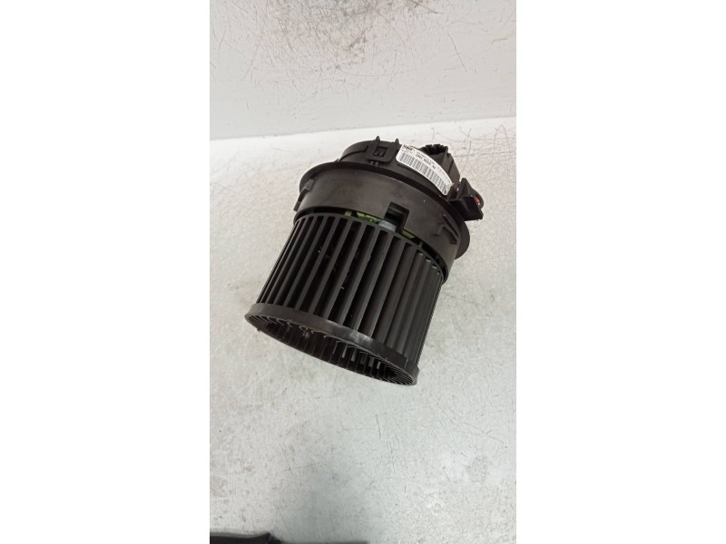 Recambio de motor calefaccion para peugeot 2008 (--.2013) allure referencia OEM IAM MN108411U  