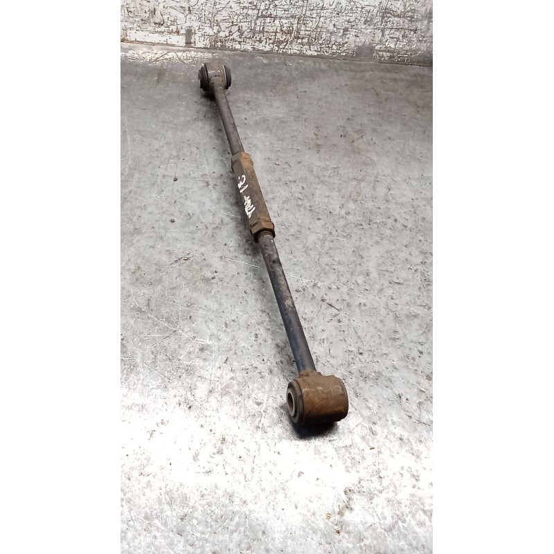 Recambio de brazo suspension inferior trasero izquierdo para toyota corolla liftback (_e11_) 2.0 d-4d (cde110_) referencia OEM I