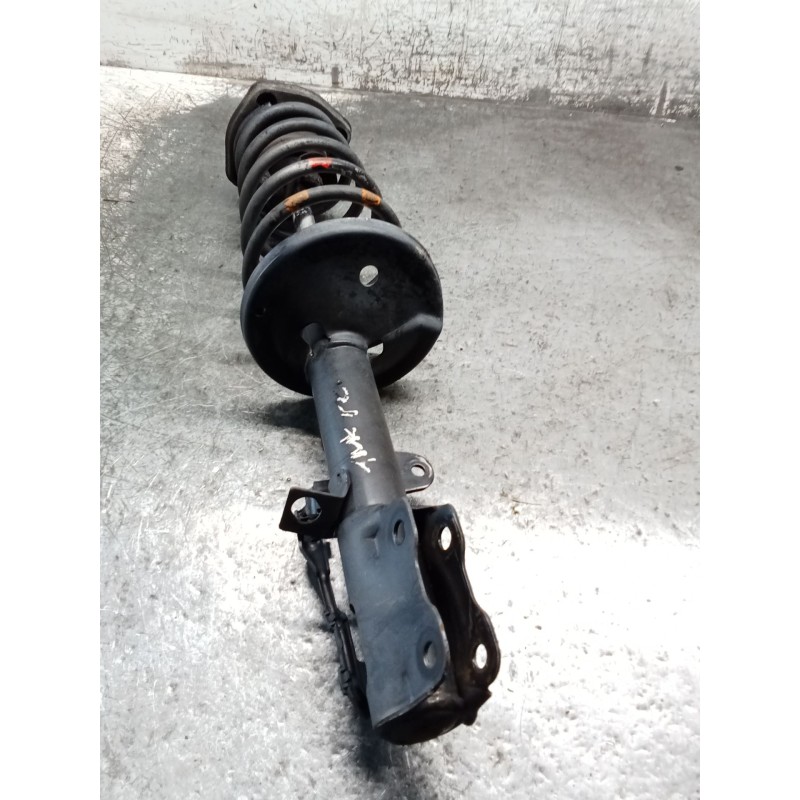 Recambio de amortiguador trasero izquierdo para toyota corolla liftback (_e11_) 2.0 d-4d (cde110_) referencia OEM IAM   