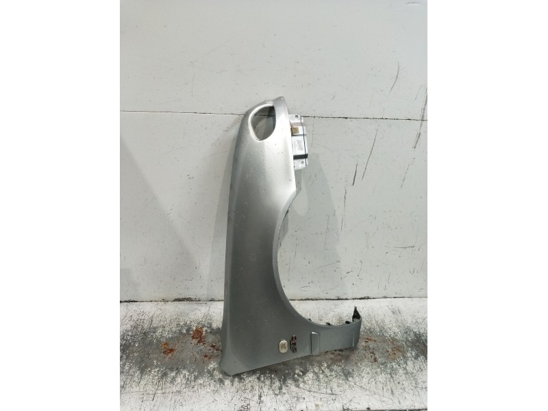 Recambio de aleta delantera derecha para toyota corolla liftback (_e11_) 2.0 d-4d (cde110_) referencia OEM IAM   