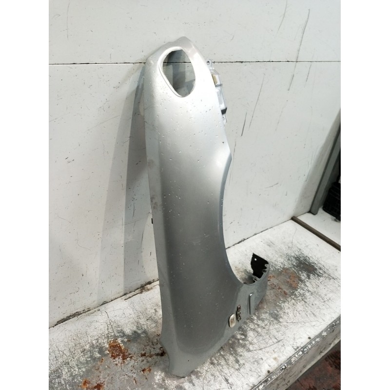 Recambio de aleta delantera derecha para toyota corolla liftback (_e11_) 2.0 d-4d (cde110_) referencia OEM IAM   