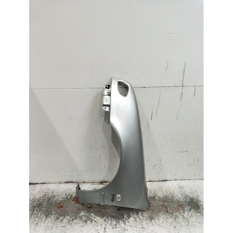 Recambio de aleta delantera izquierda para toyota corolla liftback (_e11_) 2.0 d-4d (cde110_) referencia OEM IAM   