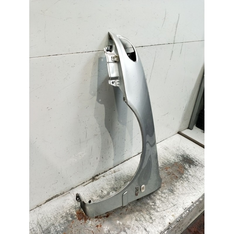 Recambio de aleta delantera izquierda para toyota corolla liftback (_e11_) 2.0 d-4d (cde110_) referencia OEM IAM   