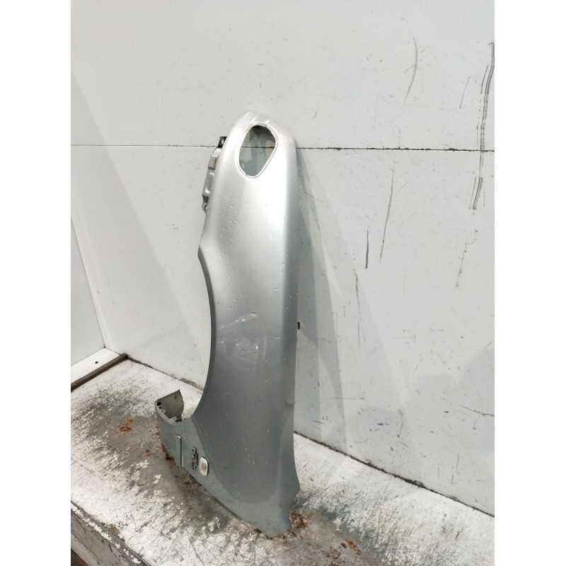 Recambio de aleta delantera izquierda para toyota corolla liftback (_e11_) 2.0 d-4d (cde110_) referencia OEM IAM   