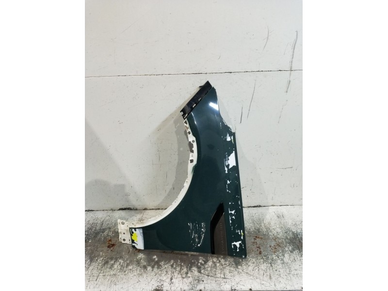 Recambio de aleta delantera izquierda para land rover discovery v (l462) 2.0 sd4 4x4 referencia OEM IAM   