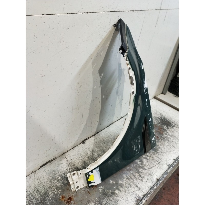 Recambio de aleta delantera izquierda para land rover discovery v (l462) 2.0 sd4 4x4 referencia OEM IAM   