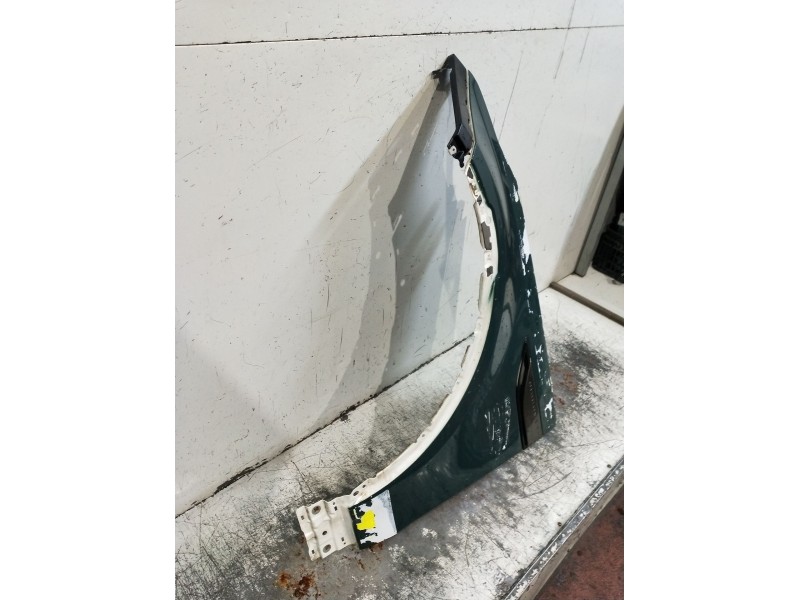 Recambio de aleta delantera izquierda para land rover discovery v (l462) 2.0 sd4 4x4 referencia OEM IAM   