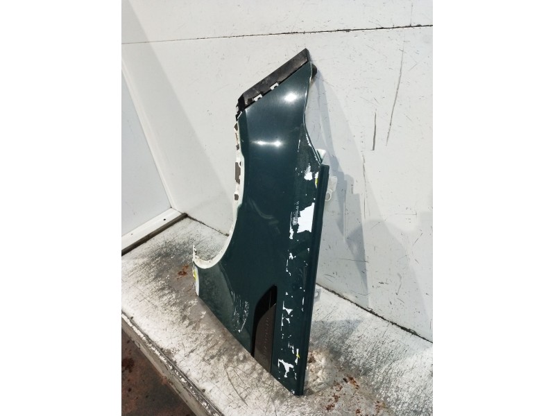 Recambio de aleta delantera izquierda para land rover discovery v (l462) 2.0 sd4 4x4 referencia OEM IAM   