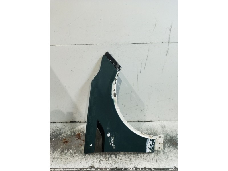 Recambio de aleta delantera derecha para land rover discovery v (l462) 2.0 sd4 4x4 referencia OEM IAM   