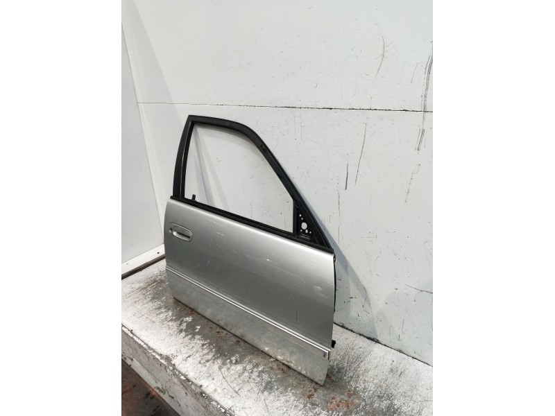 Recambio de puerta delantera derecha para toyota corolla liftback (_e11_) 2.0 d-4d (cde110_) referencia OEM IAM  5P 