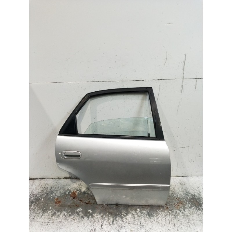 Recambio de puerta trasera derecha para toyota corolla liftback (_e11_) 2.0 d-4d (cde110_) referencia OEM IAM  5P 