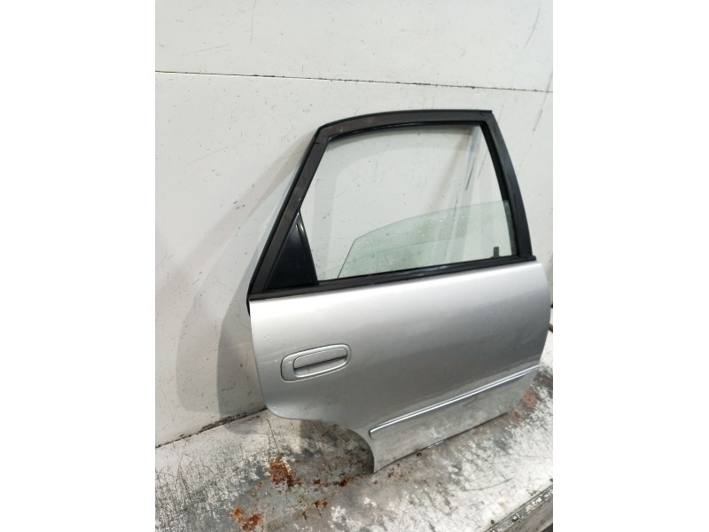 Recambio de puerta trasera derecha para toyota corolla liftback (_e11_) 2.0 d-4d (cde110_) referencia OEM IAM  5P 