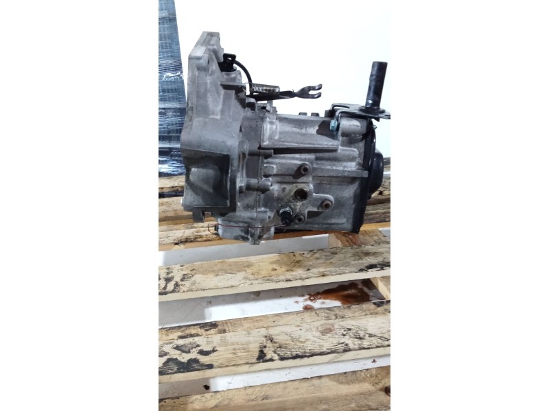 Recambio de caja cambios para volkswagen polo (6n2) 1.9 sdi referencia OEM IAM FFV 5V 18047X