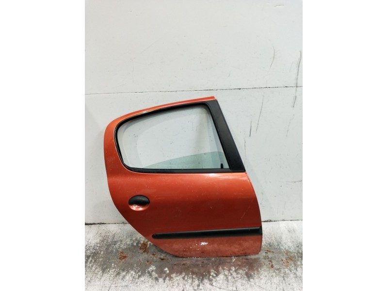 Recambio de puerta trasera derecha para peugeot 206 hatchback (2a/c) 1.4 i referencia OEM IAM  5P 