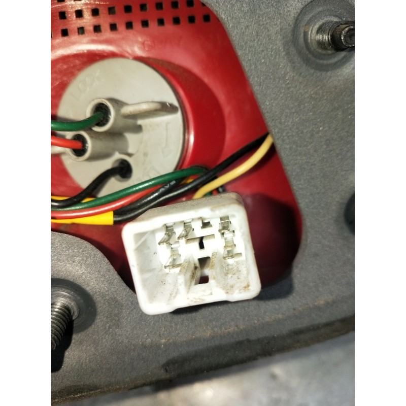 Recambio de piloto trasero derecho para kia pro cee´d (ed) 2.0 crdi 140 referencia OEM IAM   