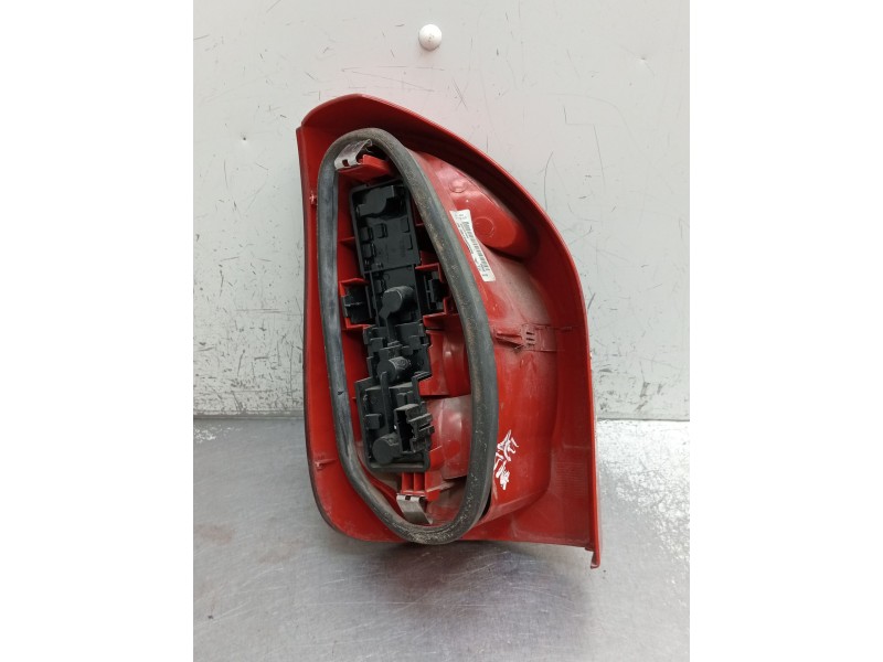 Recambio de piloto trasero derecho para citroën xsara picasso (n68) 1.6 hdi referencia OEM IAM 965000578002 89032868 