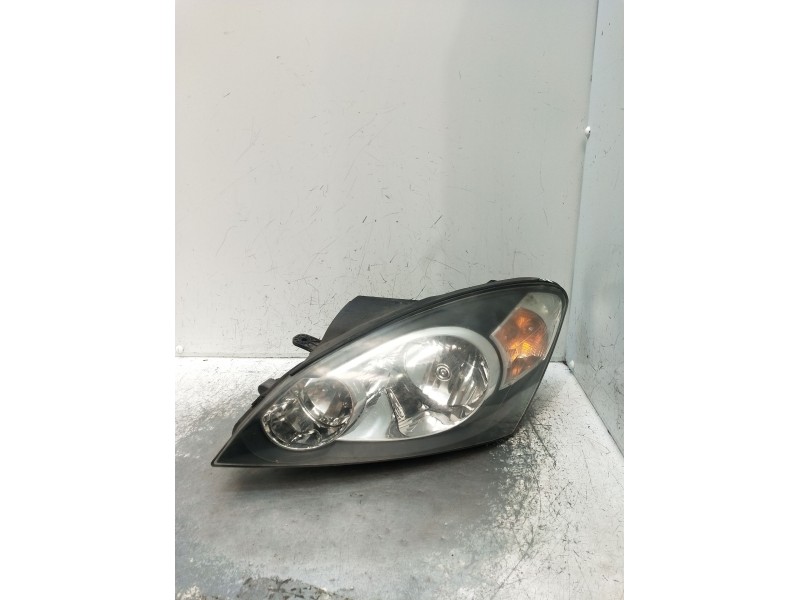 Recambio de faro izquierdo para kia pro cee´d (ed) 2.0 crdi 140 referencia OEM IAM   