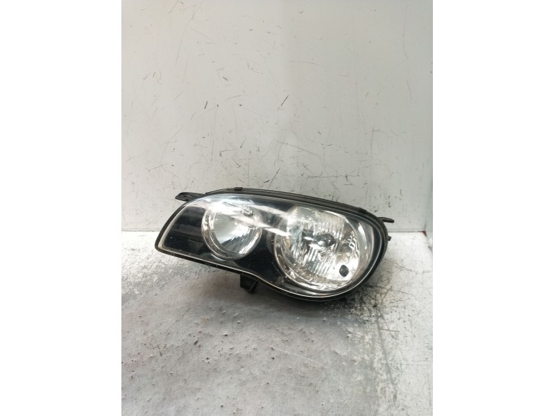 Recambio de faro izquierdo para toyota corolla liftback (_e11_) 2.0 d-4d (cde110_) referencia OEM IAM   