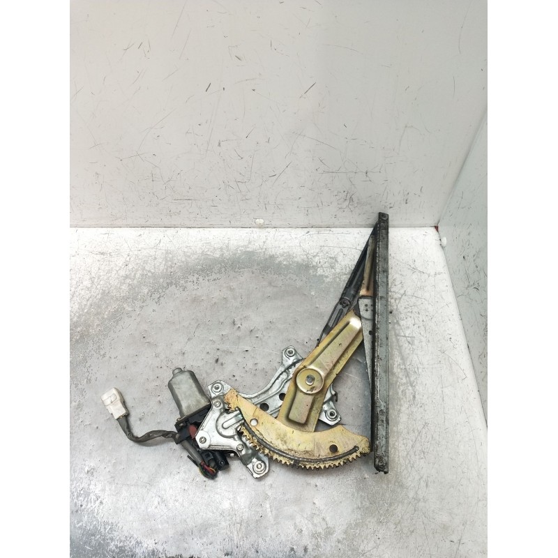 Recambio de elevalunas delantero izquierdo para toyota corolla liftback (_e11_) 2.0 d-4d (cde110_) referencia OEM IAM  5P 